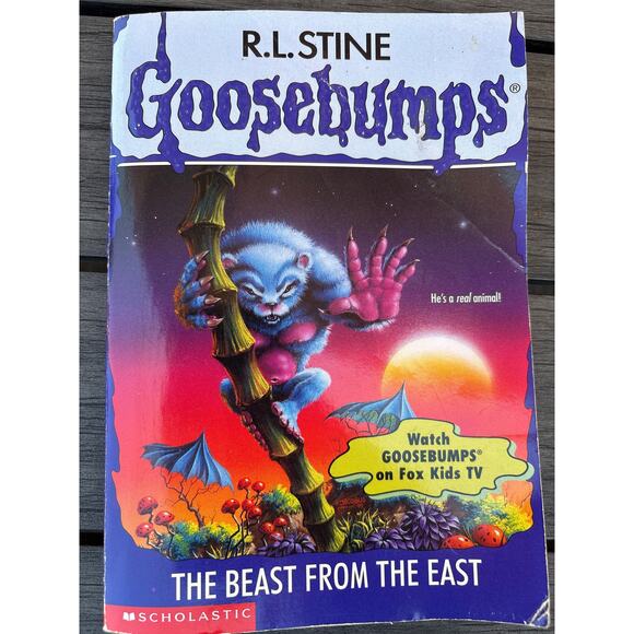 Goosebumps #43 The Beast from the East by R.L Stine 1st print 1st edition - Picture 1 of 3